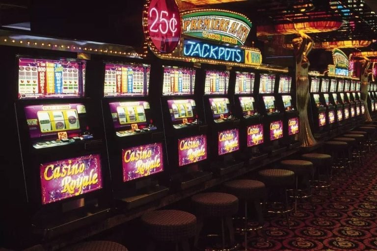 cuancash live blackjack table on desktop with multi-camera feed